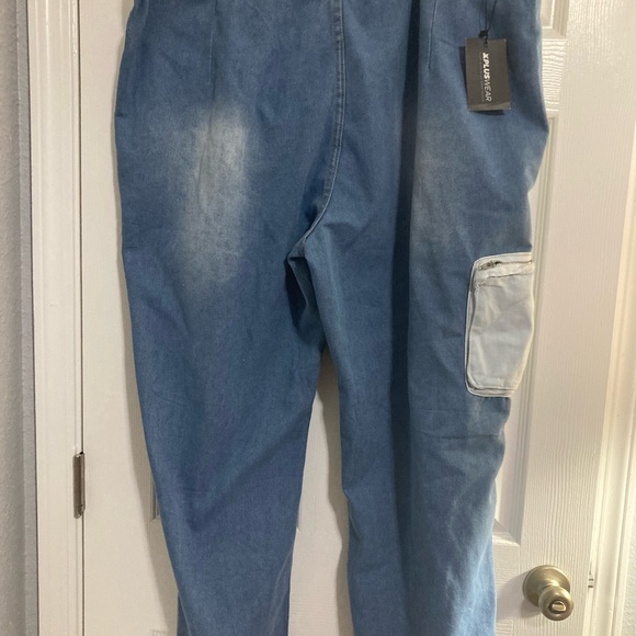 Nwt XPLUS women’s color block, wide leg jeans, three XL - Picture 2 of 16